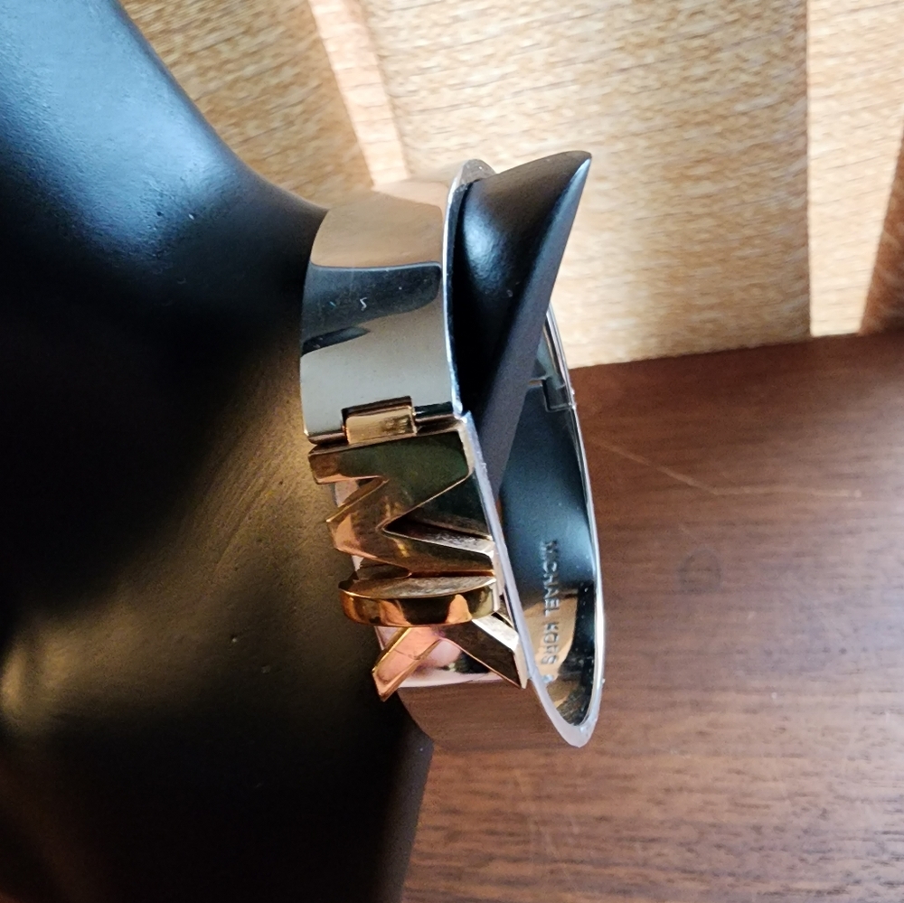 Michael Kors bangle - Picture 3 of 8